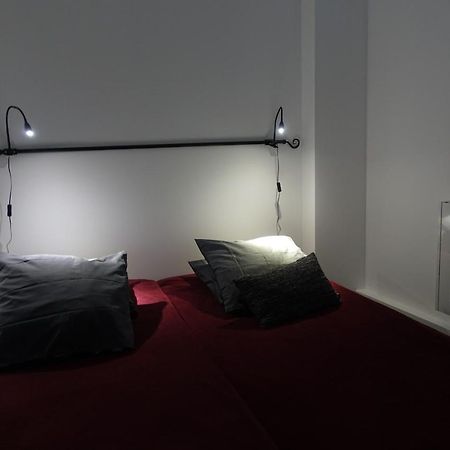 Cite Pilleux - Cozy Apartment In A Private Lane Париж Екстериор снимка