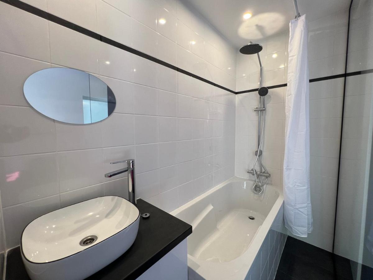 Cite Pilleux - Cozy Apartment In A Private Lane Париж Екстериор снимка